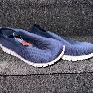 C - NWT Deer Stags no Sox comfort shoes